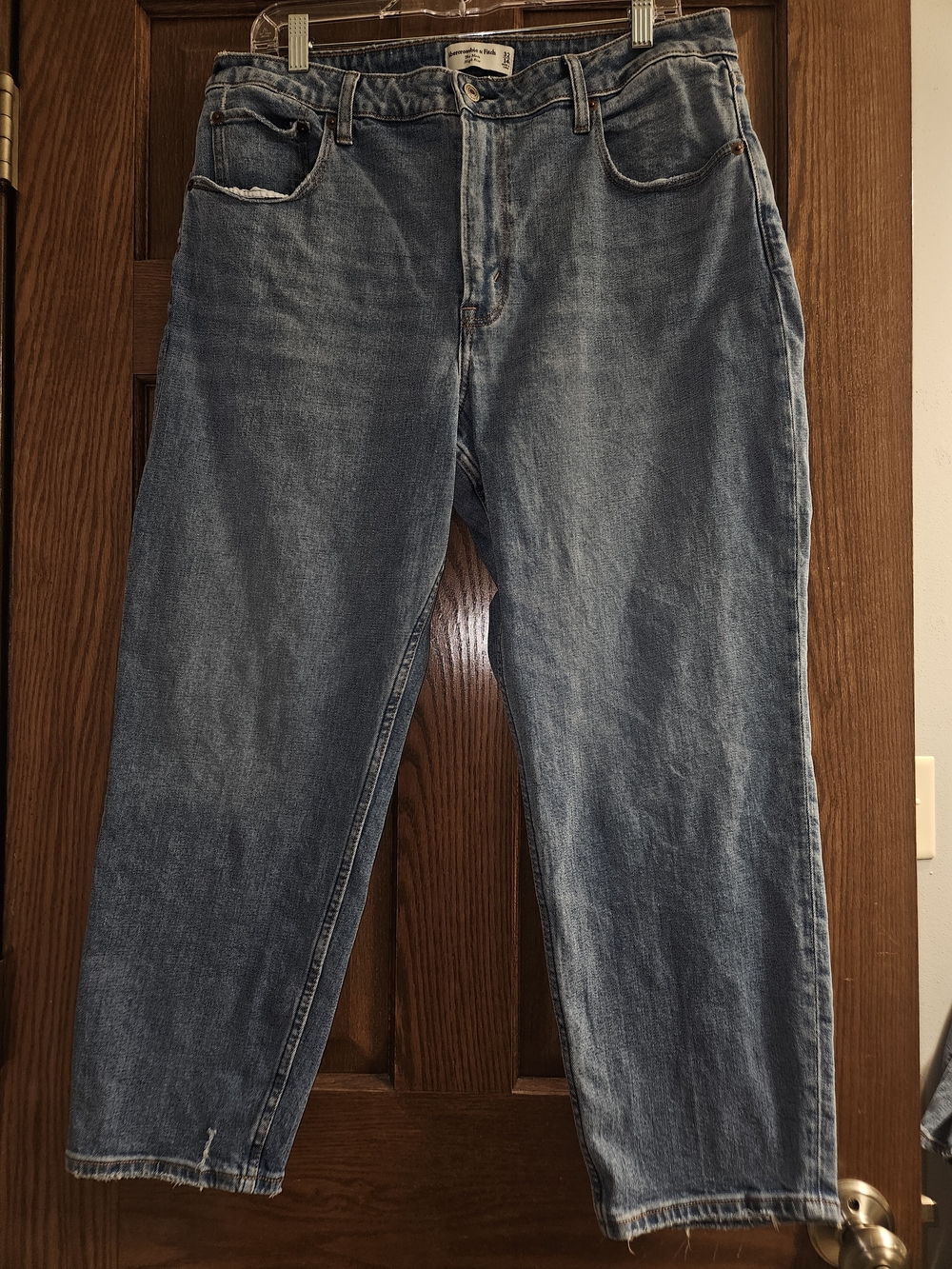 Abercrombie & Fitch The Mom Light Blue Jeans 14S